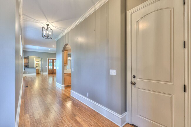Photo - Stunning Executive Townhome in the Heart of Green Hills