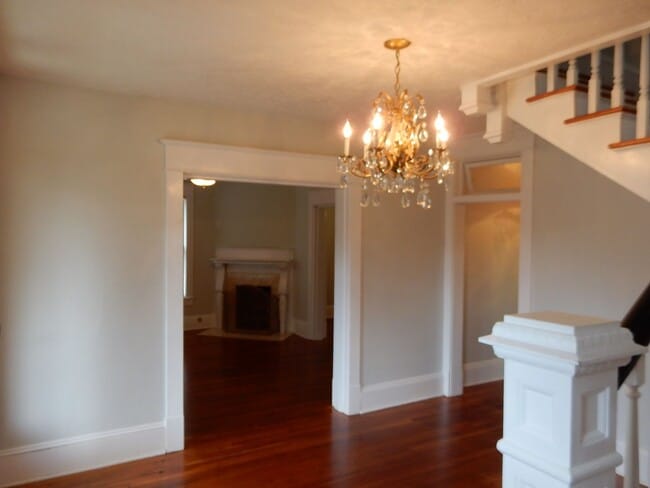 Photo - 612 Marshall Ave SW