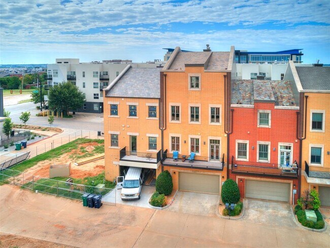 Photo - 115 NE 3rd St