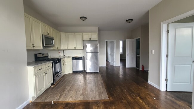 Photo - 166 Armstrong Ave Unit 2