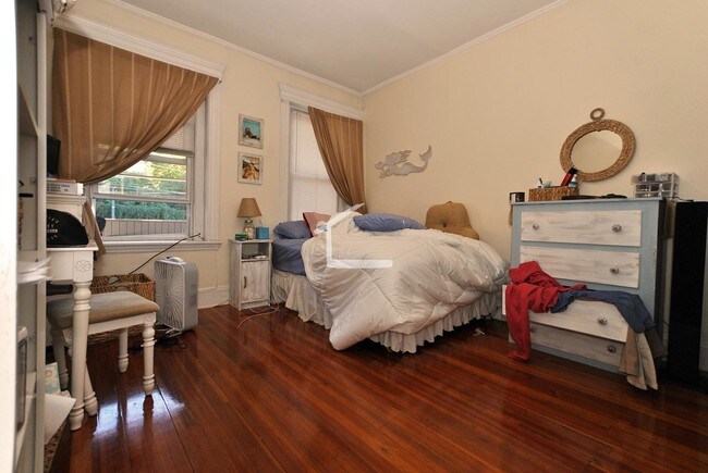Photo - 10 Strathmore Rd Unit 2