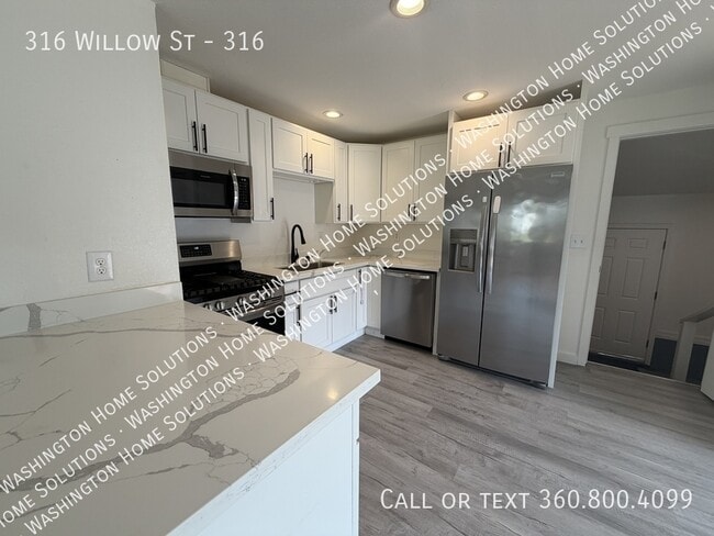Building Photo - 316 Willow St Unit 316