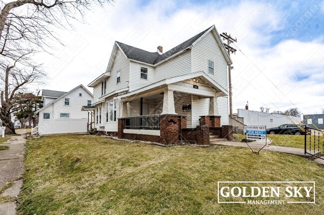 Building Photo - 115 E Willard St Unit 4