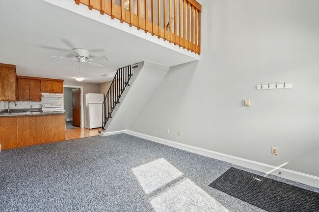 Photo - 210 Beach St