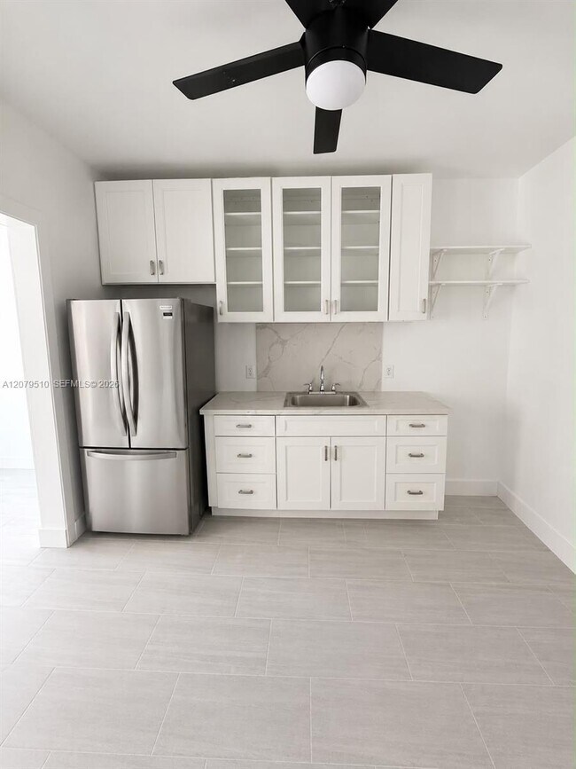 1154 NW 34th Ave Unit 1