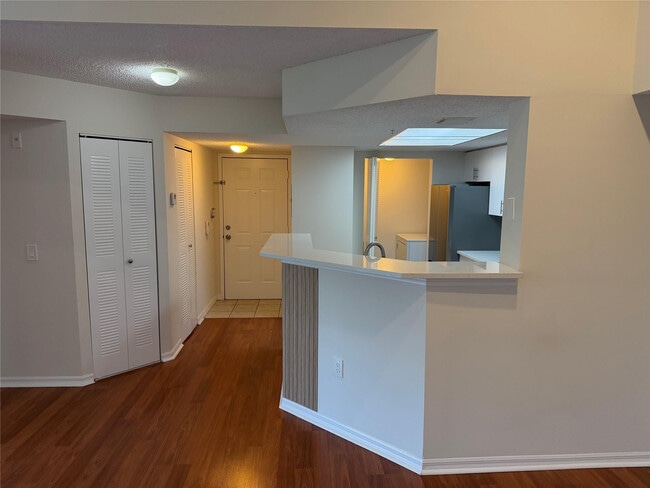 Photo - 5005 Wiles Rd Unidad 307