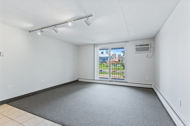 Studios at 7 Corners