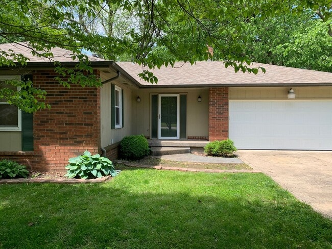 Photo - 3 Bedroom, 2 Bathroom Home for Rent!!