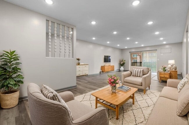 StoneGate Apartments