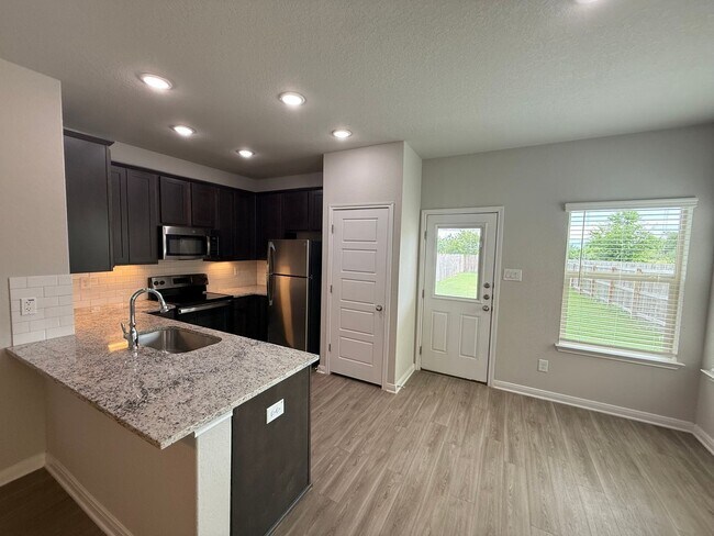 467 Emma Dr