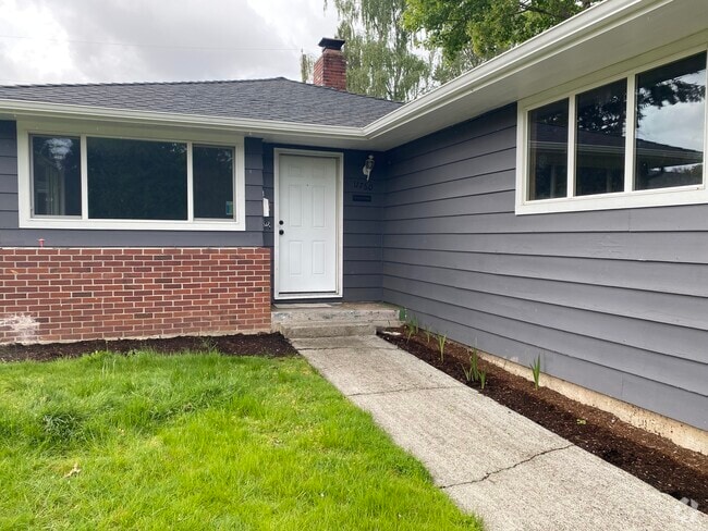 Building Photo - 11760 SW Bowmont Ln Rental