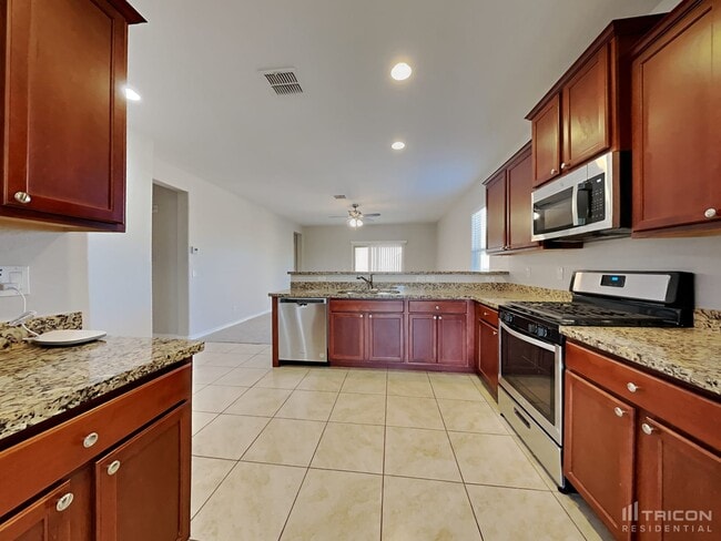 Photo - 40209 W Walker Wy