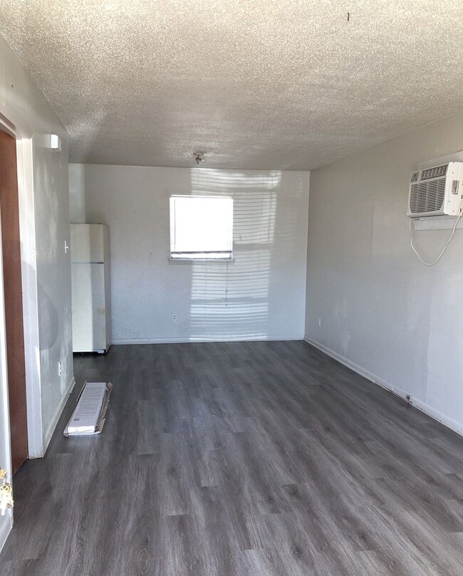406 Sunset Ln