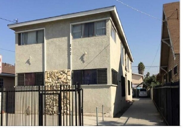 Building Photo - 237 57th St Unit 3