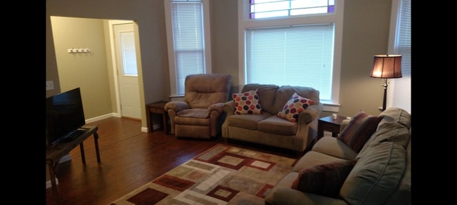 Living room - 730 N Broad St Townhome