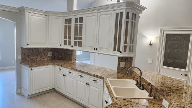 Photo - 4672 SW Carib St