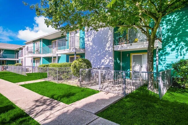 Photo - 2101 W Anderson Ln. Unit 132