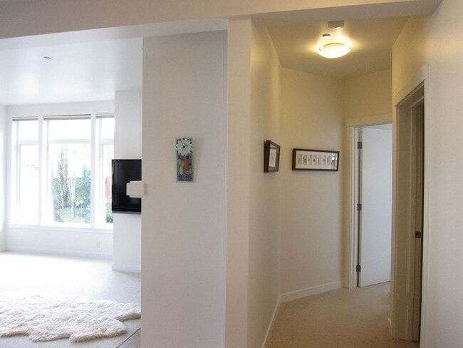 Photo - Stunning 2 Bedroom 2 Bath condo, with 2 Parking spots in the heart of vibrant Kirkland for Rent