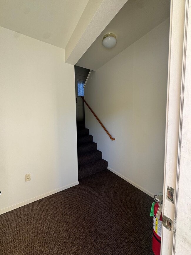 225 S Church St