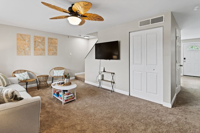 Photo - 131 N Vermont Ave Unidad ID1309003P