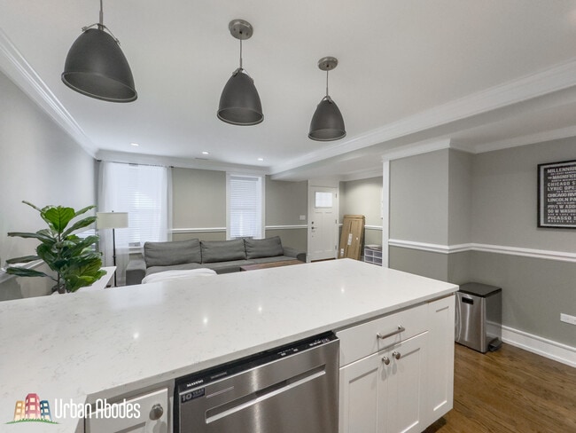 Photo - 3453 N Hoyne Ave Unidad J02W