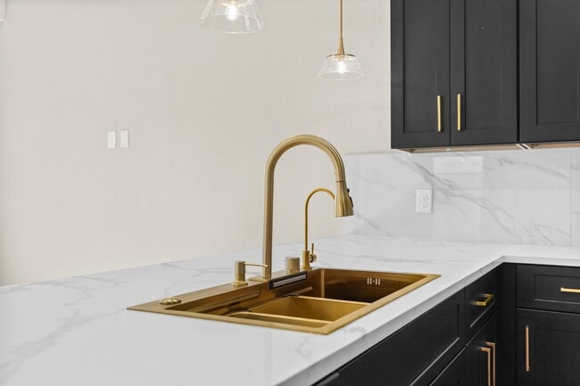 Photo - 4206 Kewanee St