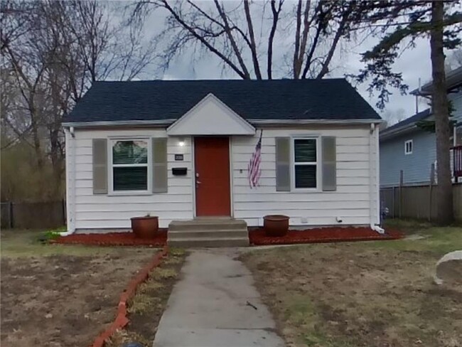 Photo - 226 18th Ave N House