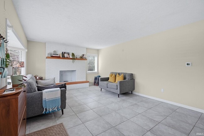 Photo - 6290 W State Rd 45