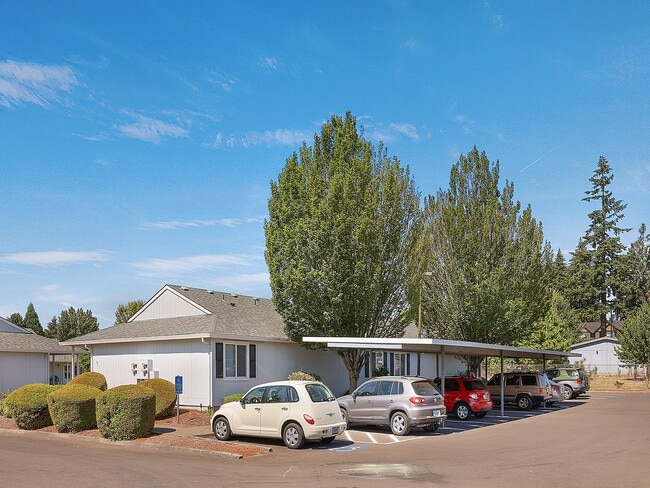 Highland Court Apartments