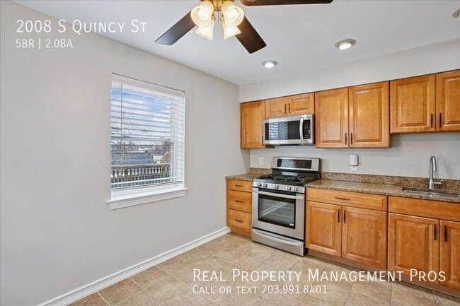 Photo - 2008 S Quincy St