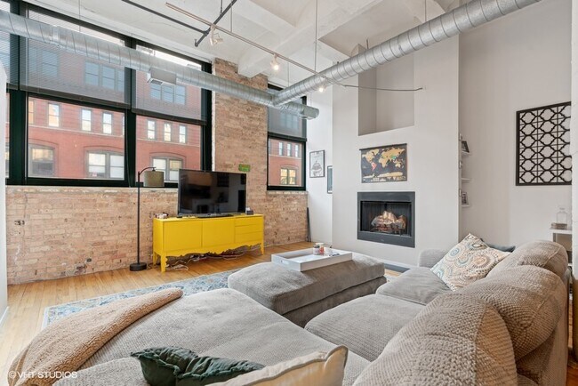 Photo - 1000 W Washington Blvd Unit 413