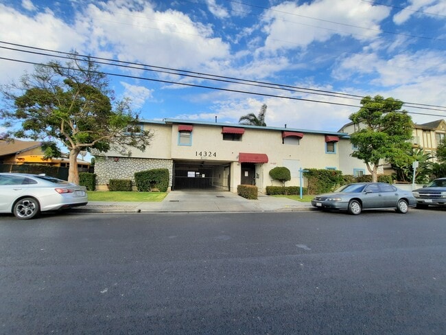 Photo - 14324 Lemoli Ave