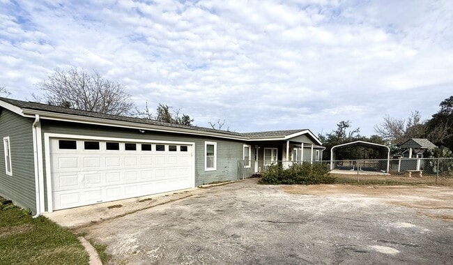 Photo - 212 Thornton Ln