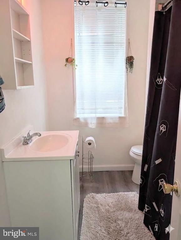 Photo - 1850 Willington St