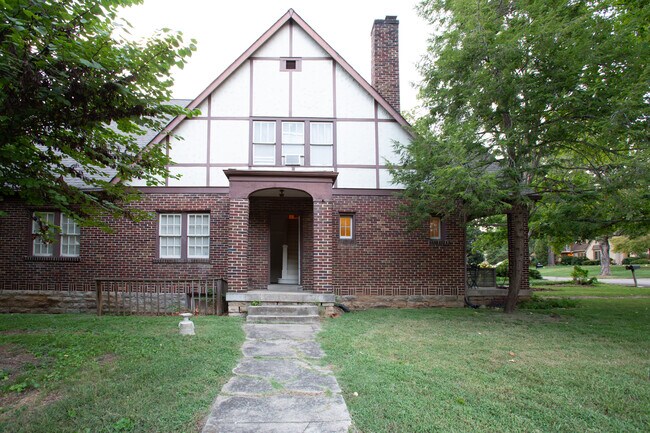 201 Lauderdale Rd Unit 201 B Lauderdale Rd
