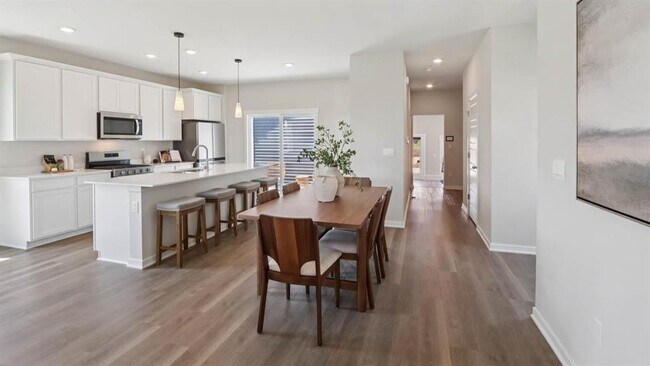 Photo - 521 Oak Opening Dr