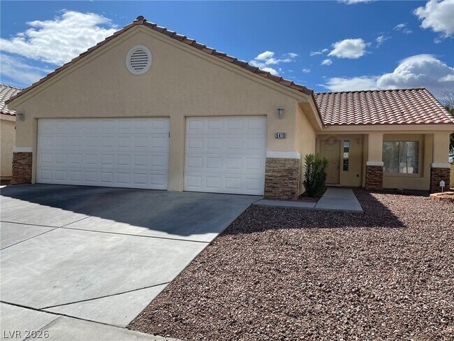 Building Photo - 5415 Altoona St