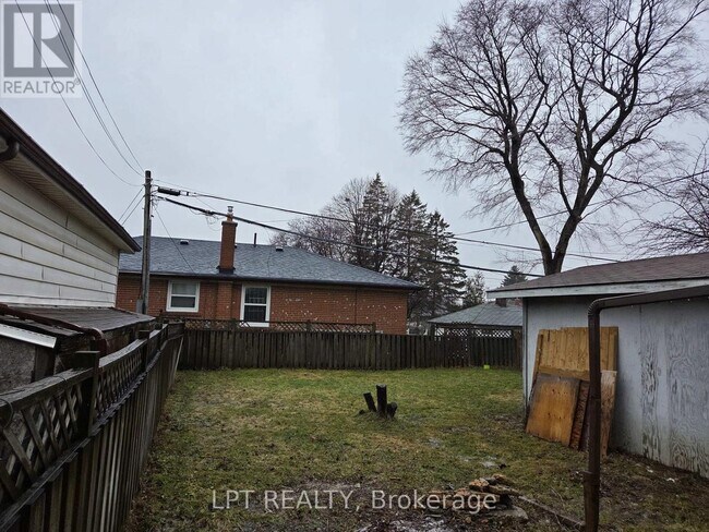 Photo - 478 Brimley Rd