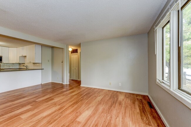 Photo - 840 North St Unidad B