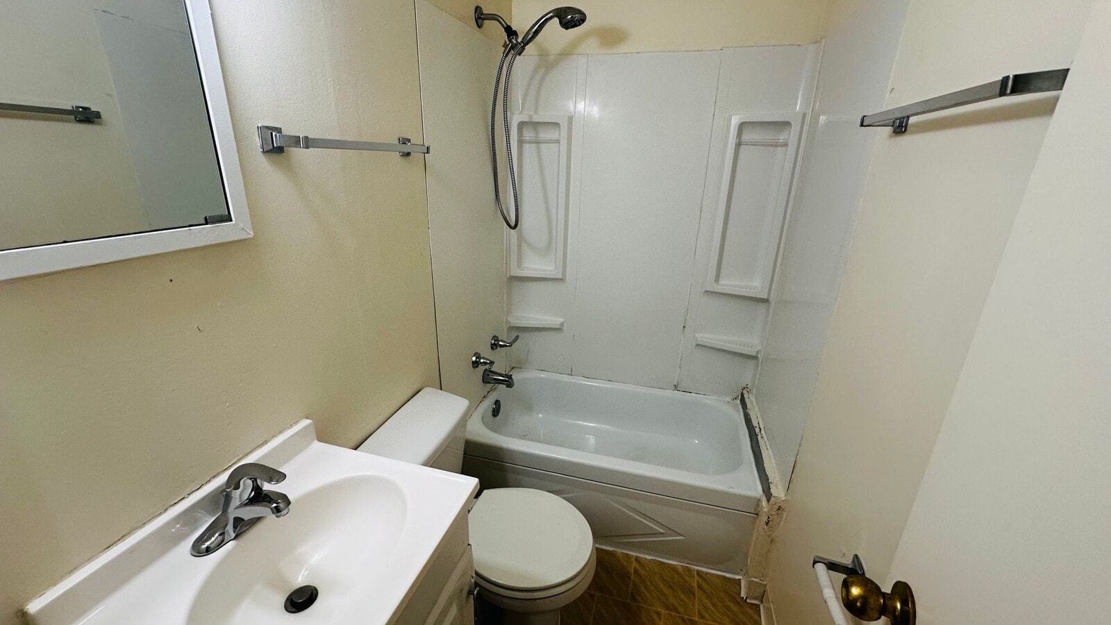 Photo - Key Investments-1305 N. State St. Unit 3-West