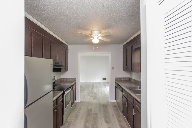 Photo - 101 Serpentine Rd