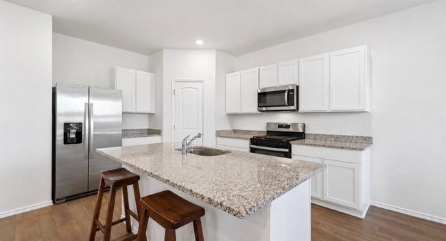 Photo - 293 Ebbsfleet Dr