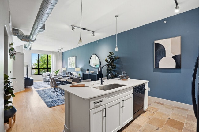 2BD, 2BA - 1252SF - Kitchen