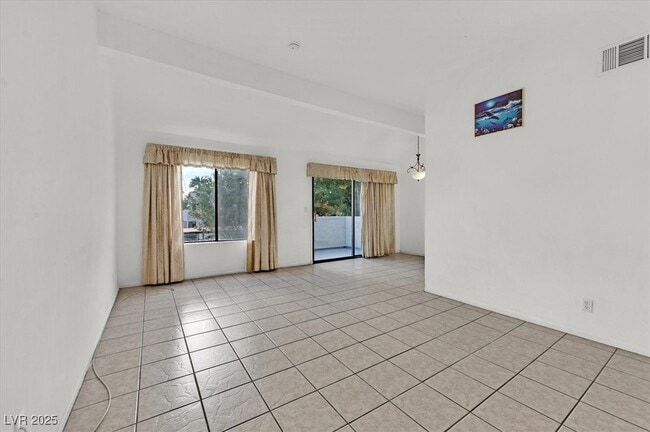 Building Photo - 4320 Gannet Cir Unit 116