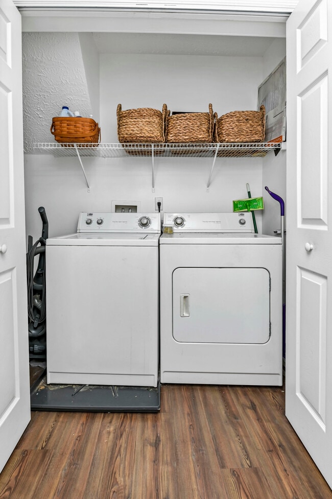 Building Photo - 1201 Chevis St