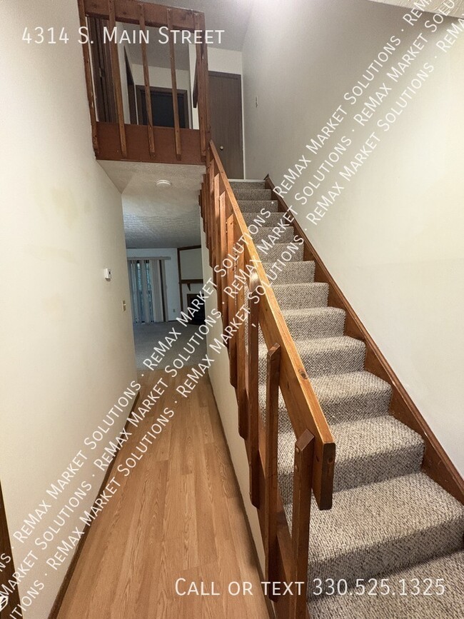 4314 S Main St