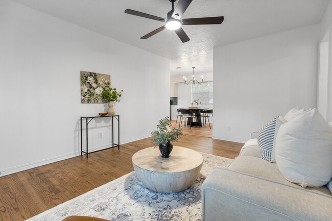 Photo - 513 Inwood Dr