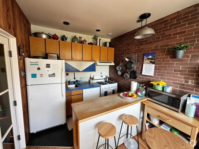 Building Photo - 2 bedroom in Boston MA 02118 Unit 3 Rental