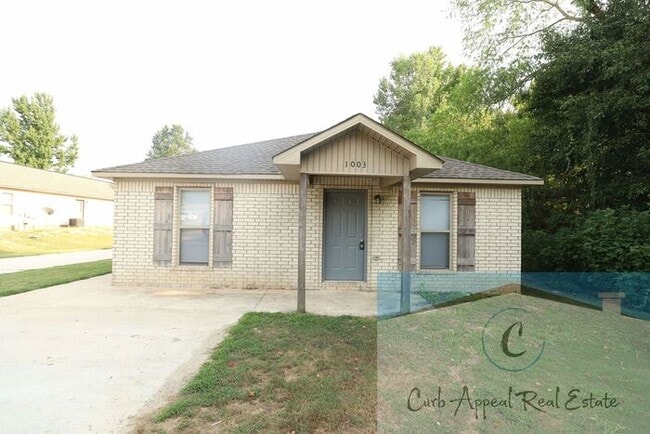 Building Photo - Beautiful 4 bed 2 bath home - HUD accepted!!