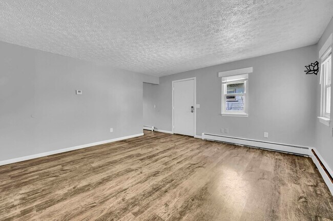 Photo - 1724 Lexington Ave